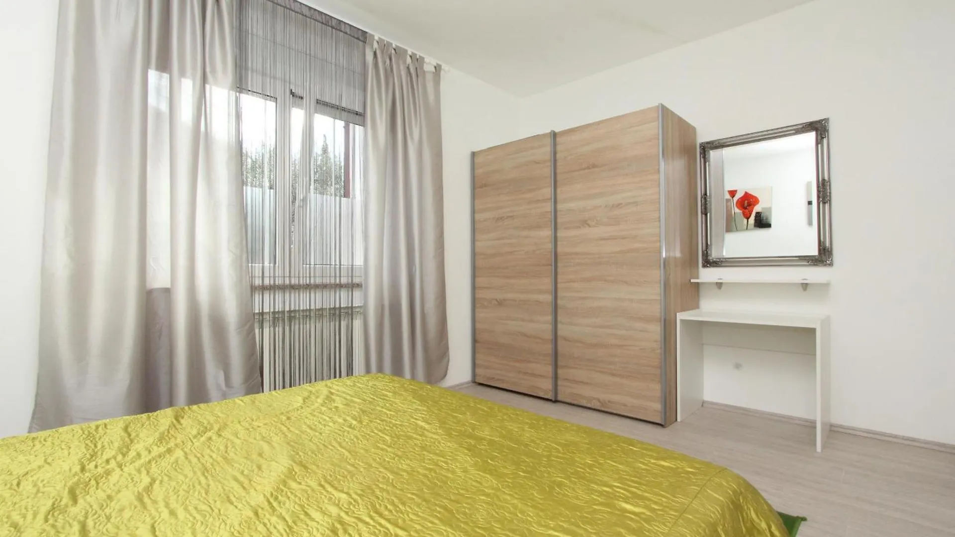 Apartments Tijana Ρόβινι