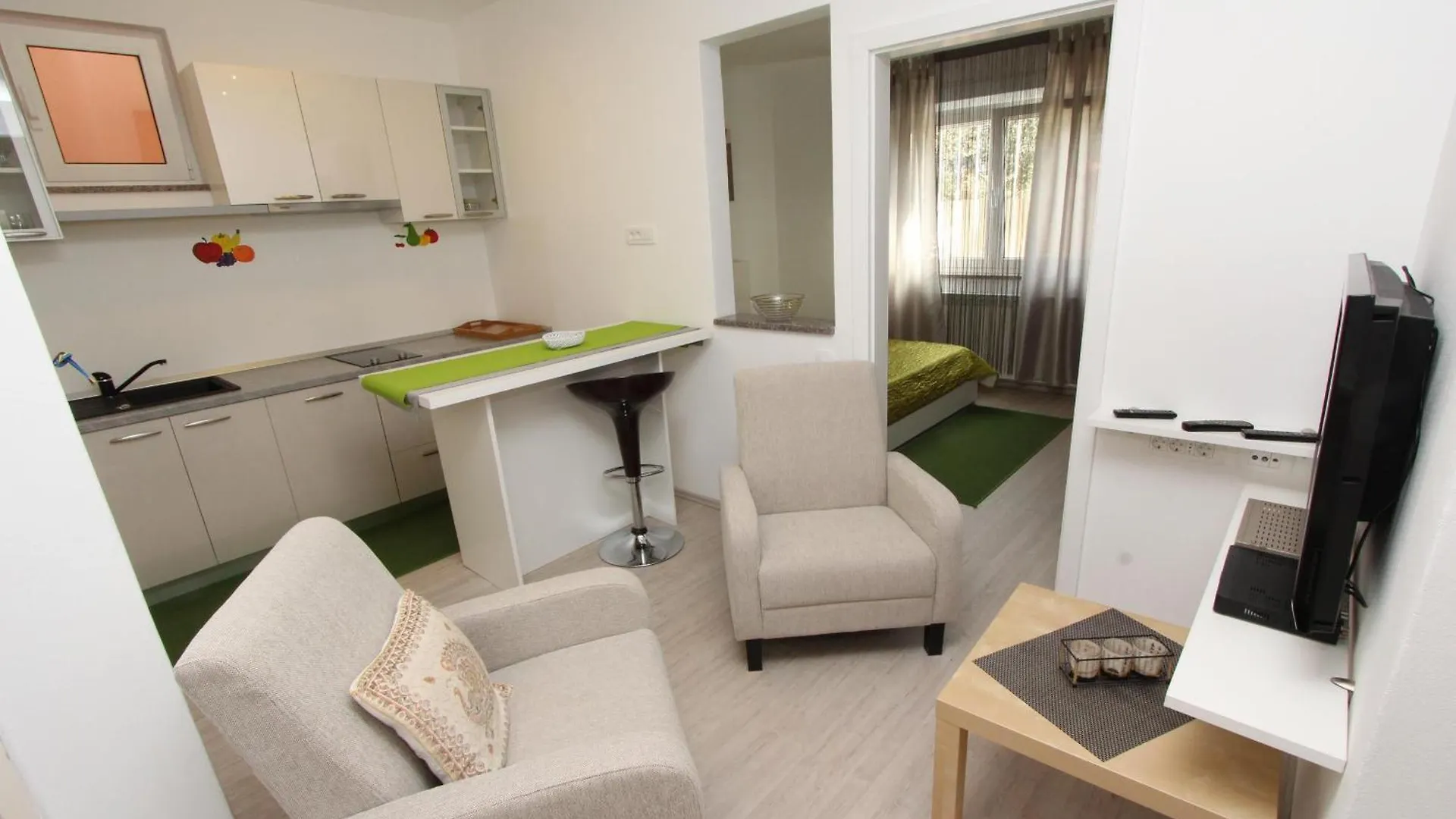 Apartments Tijana Ρόβινι
