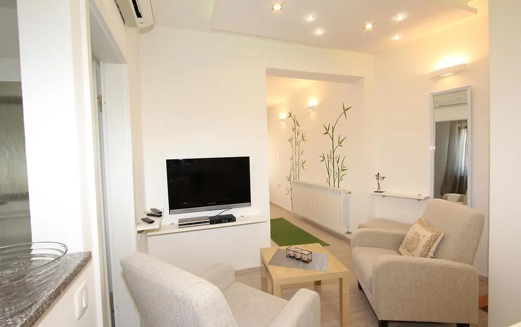 Apartments Tijana Ρόβινι