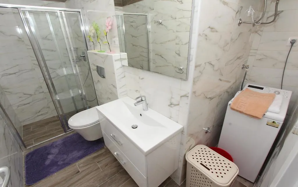 Apartments Tijana Ρόβινι