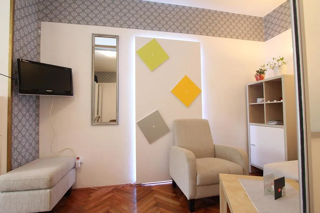 Apartments Tijana Ρόβινι