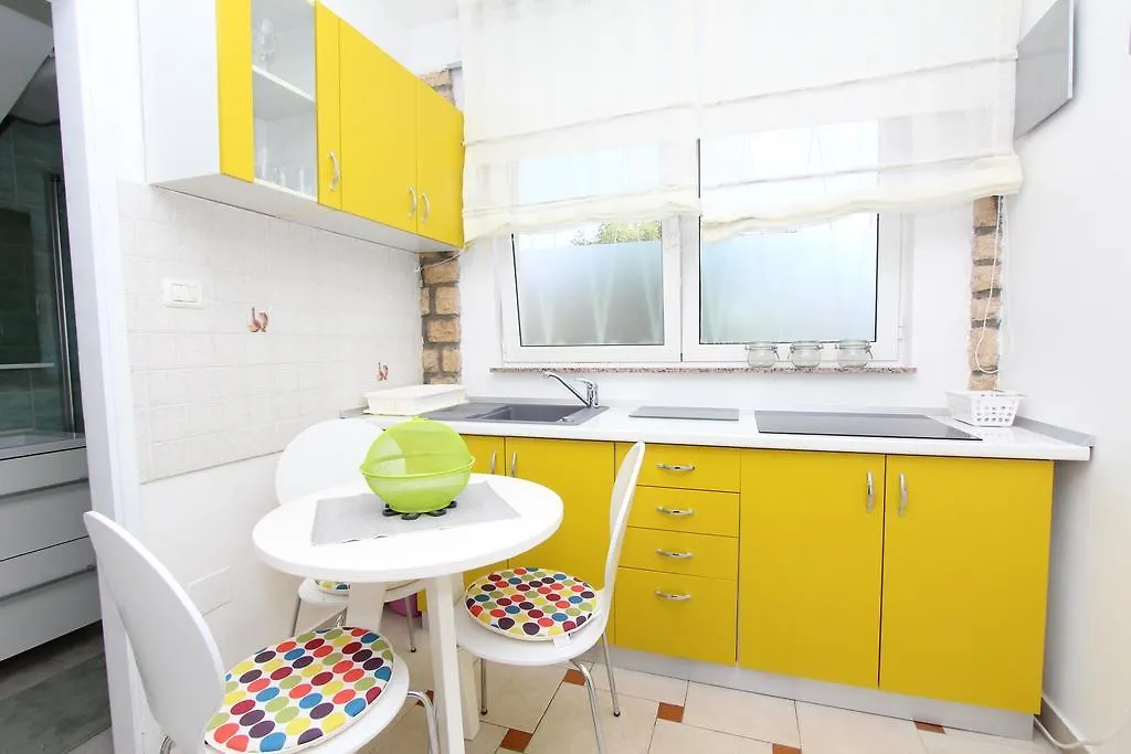 Apartments Tijana Ρόβινι 0*,  Κροατία