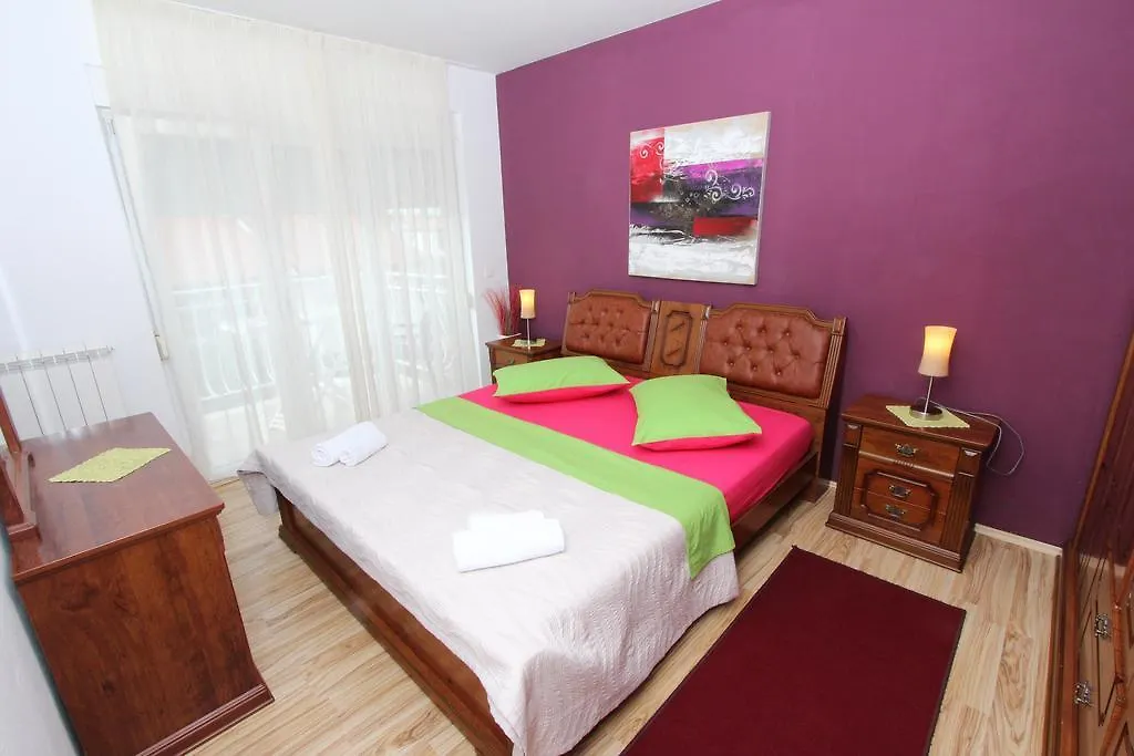 Apartments Tijana Ρόβινι