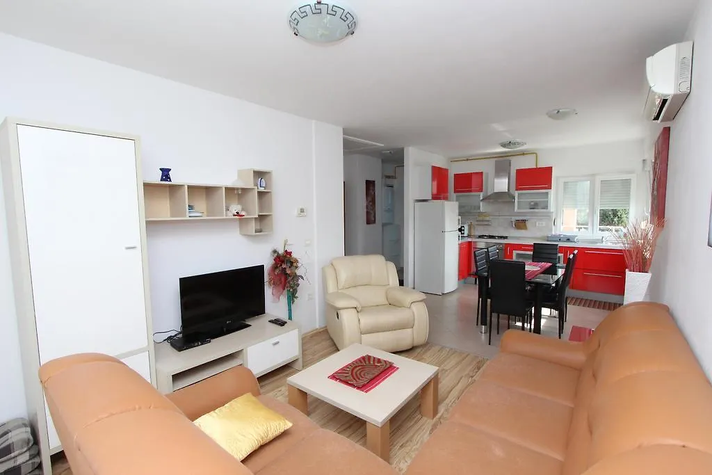 Apartments Tijana Ρόβινι