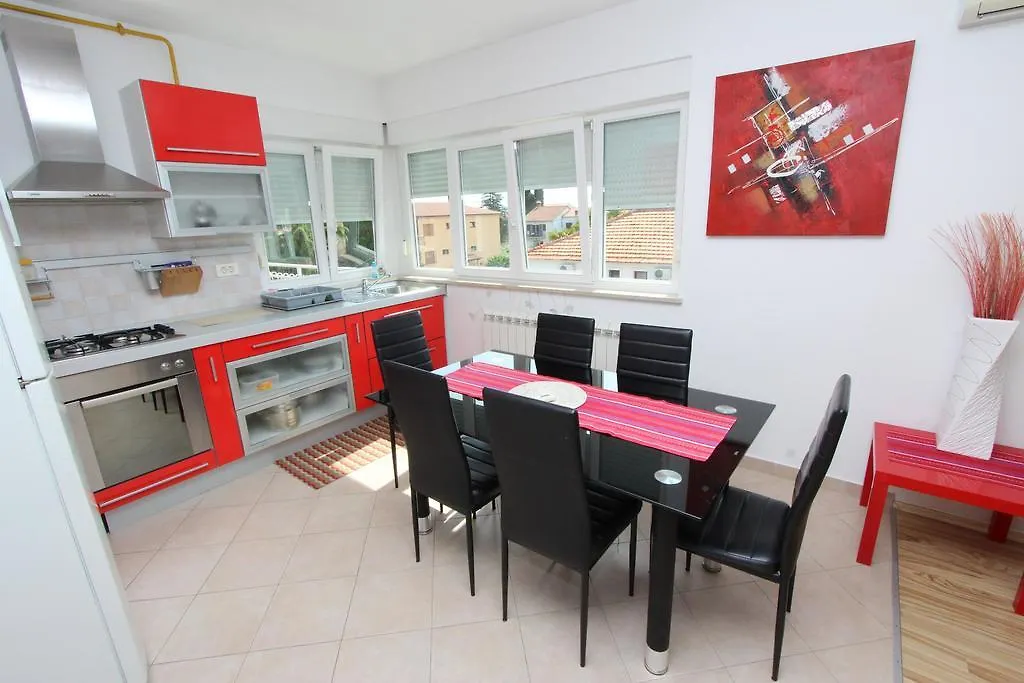 Apartments Tijana Ρόβινι